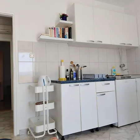 Balcony With A Sea View In Town Center Apartment Bol