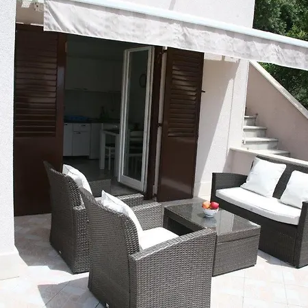 Balcony With A Sea View In The Center Apartment